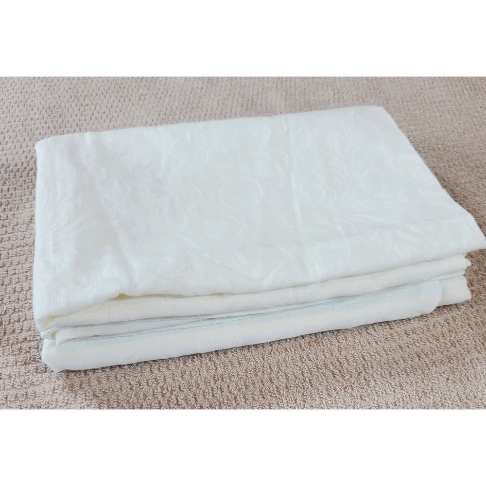 Nicole Miller Home‎ 2 Standard Pillowcase White With White Florals 100% Cotton